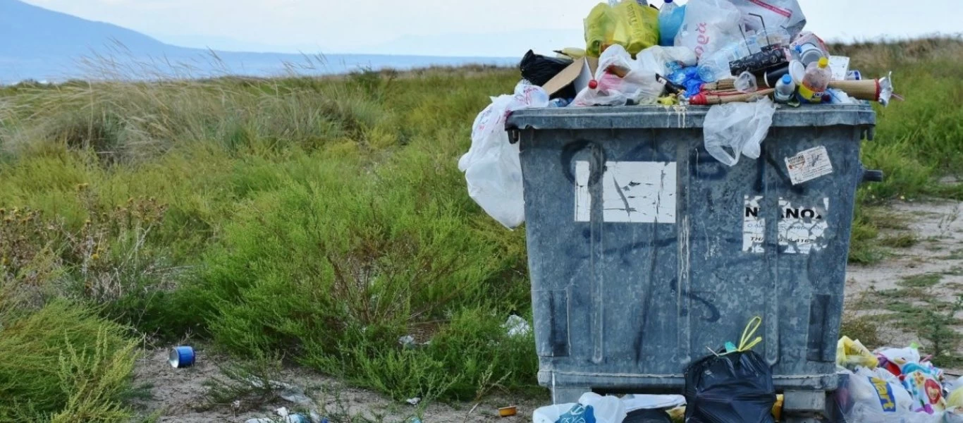 Εμφανής η μείωση του τουρισμού ακόμα και στα απορρίμματα